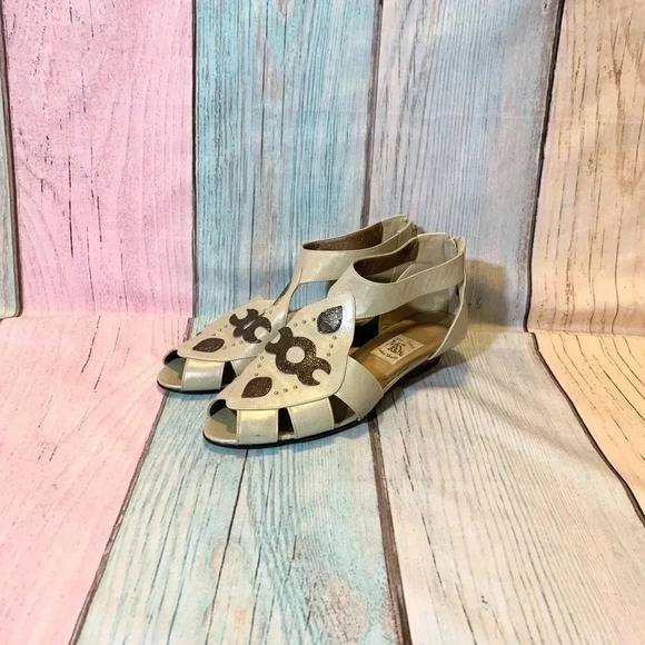 Cute small heel sandals - Picture 1 of 10